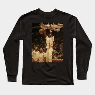 A Rookie Michael Jordan Stunning His Teammates Long Sleeve T-Shirt